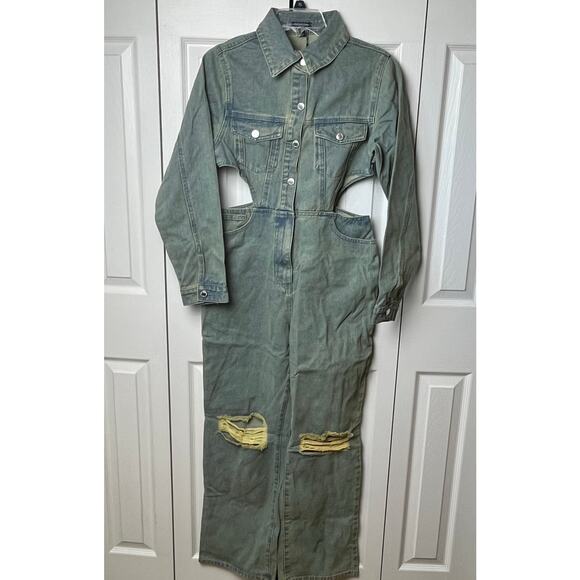 Pretty Little Thing Petite Vintage Wash Denim Cut Out Waist Jumpsuit 6 - Picture 1 of 15